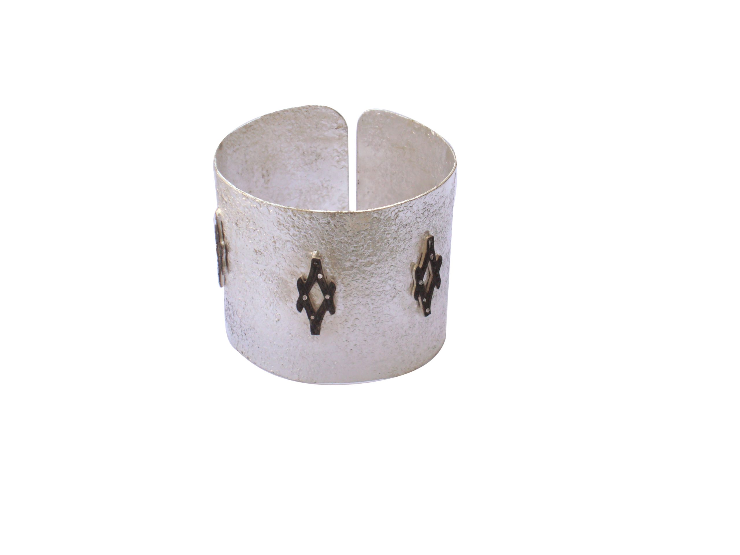 925 SILVER PLATTED HAMMER FINISH BRACELET CUFF WITH CUBIC ZIRCON STONES JEWELRY BG-130 - Image 4